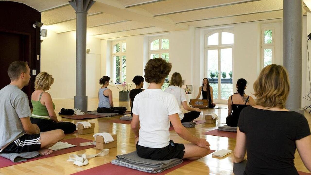 Peace Yoga Berlin – Jivamukti Yoga School